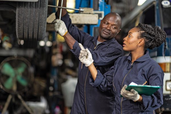 Diversity-mechanic-male-female